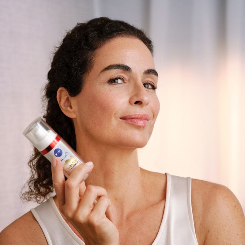Nivea-Luminous-Serum-Antiedad-30ml-4-240125