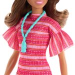 Mu-eca-Barbie-Teresa-3-290611