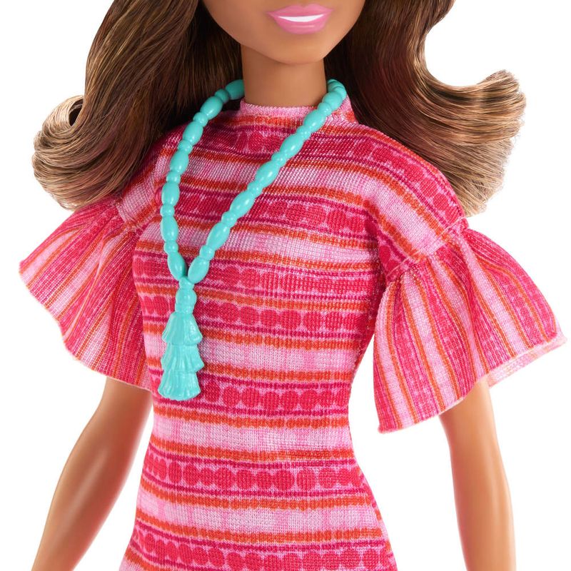 Mu-eca-Barbie-Teresa-3-290611